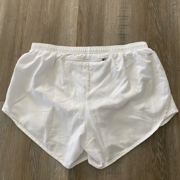 Nike Dri Fit Tri Color Running
Shorts Womans Mediun Athletic Activewear Exercise - Picture 5 of 7